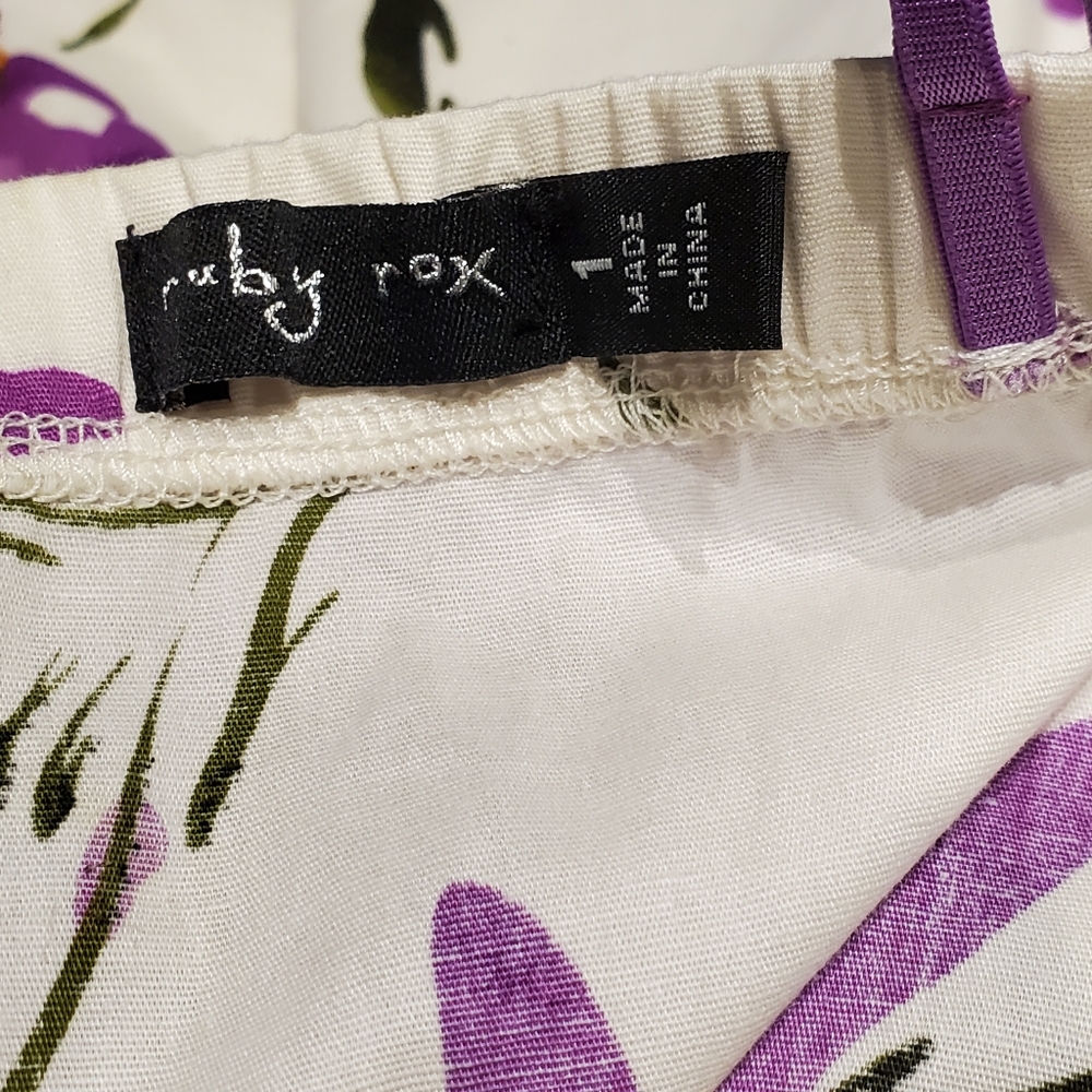 Ruby Rox Floral Dress - Size 1 - Picture 8 of 8